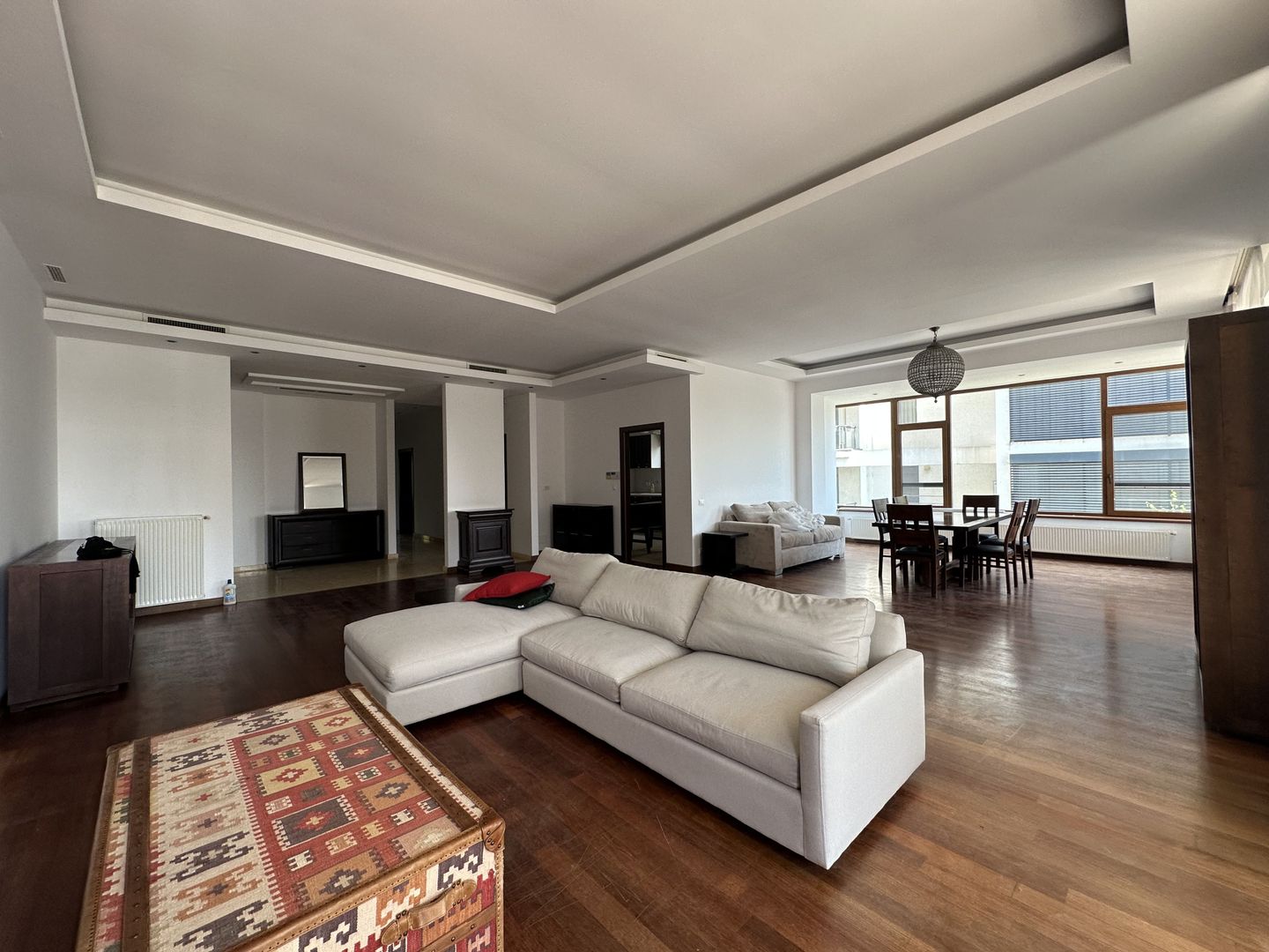 Gleen Suite | Apartament luminos si spatios cu vedere deschisa | Barbu Vacarescu