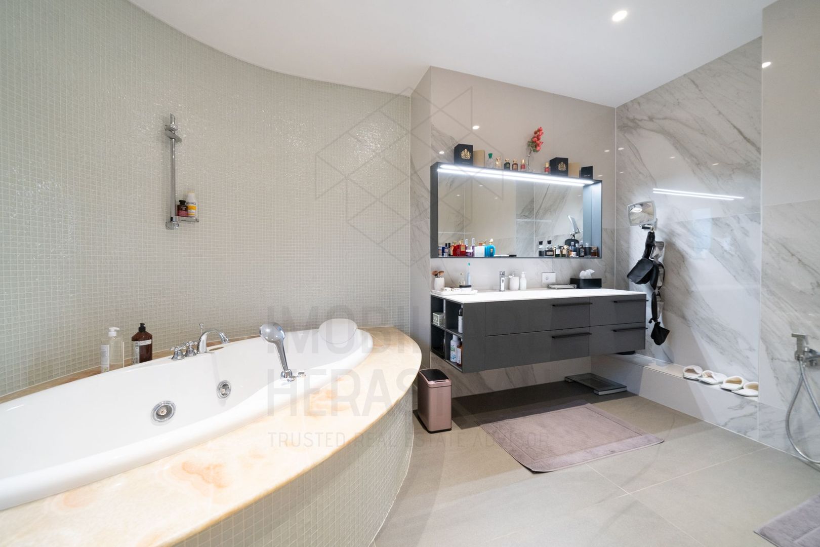 Villa for sale | Dorobanti | Charles de Gaulle Plaza