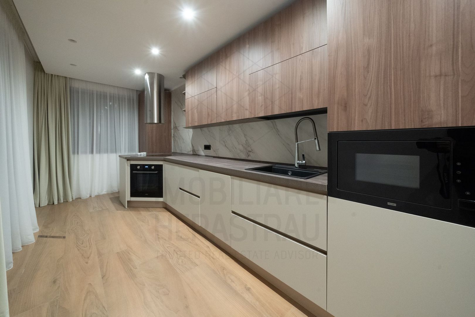 5 room Apartment for sale, Primaverii area