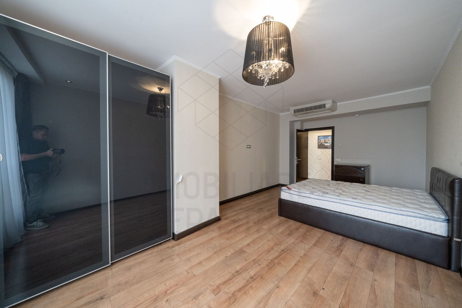 4 room Apartment for sale, Herastrau area