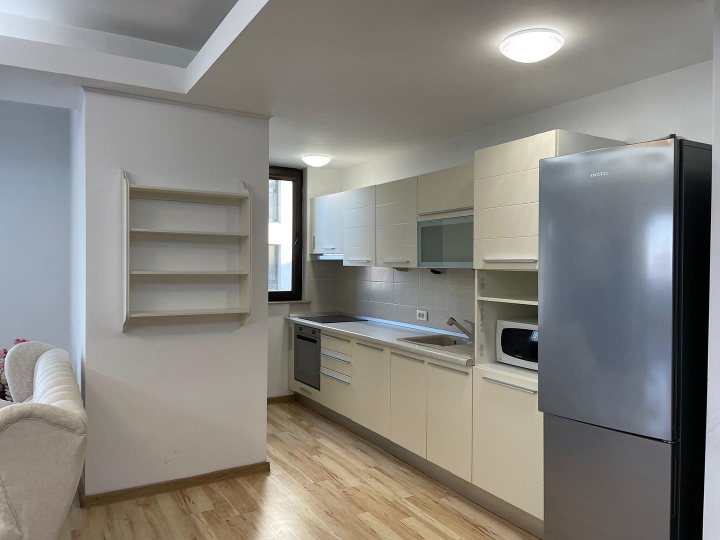 Apartament cu 3 camere de închiriat în zona Herastrau