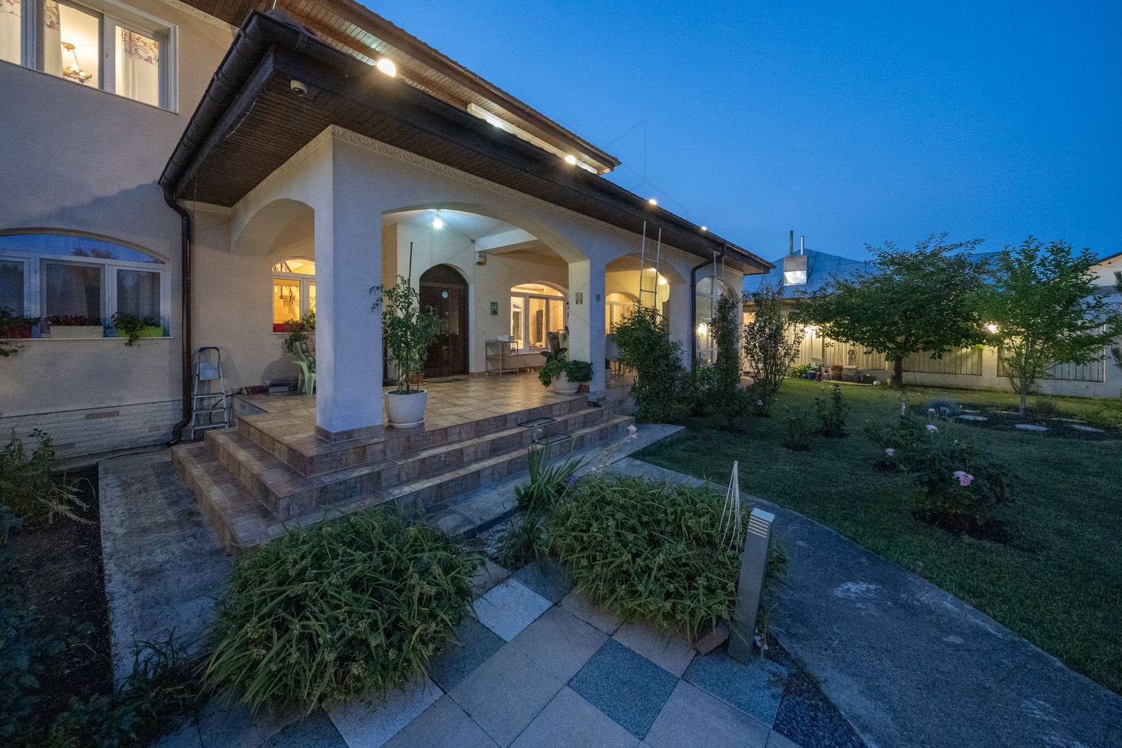 Saftica | Casa superba in stil mediteranean pe un teren de 700 mp | Comision 0%