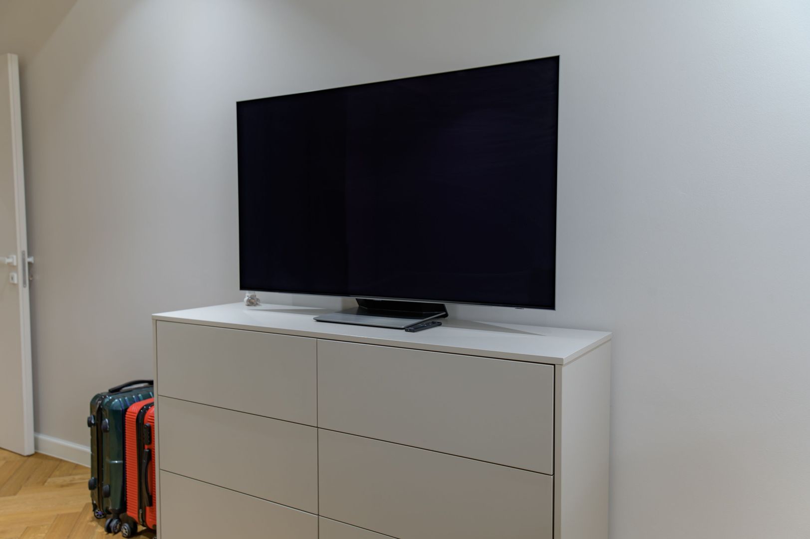 Apartament cu 4 camere de vânzare în zona Soseaua Nordului