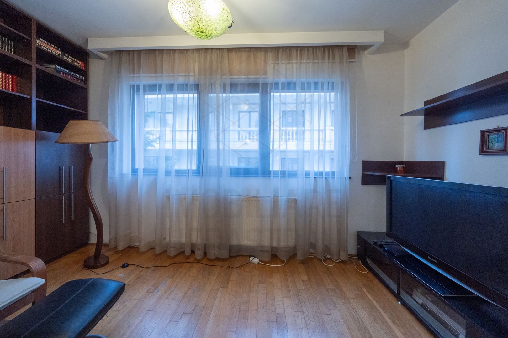 5 room Apartment for rent, Aviatorilor area