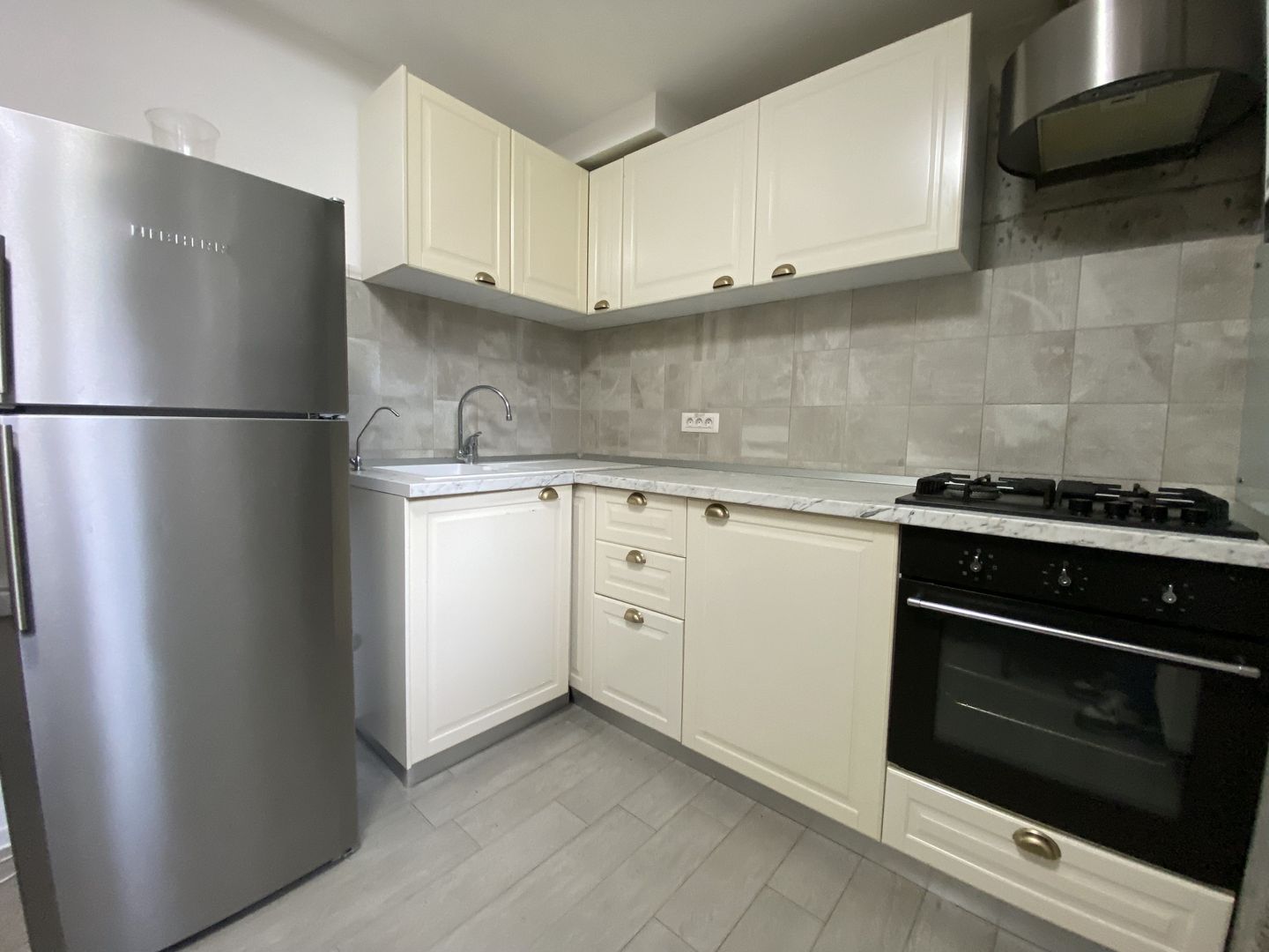 Apartament in vila , demisol , 3 camere de inchiriat | Zona Kiseleff