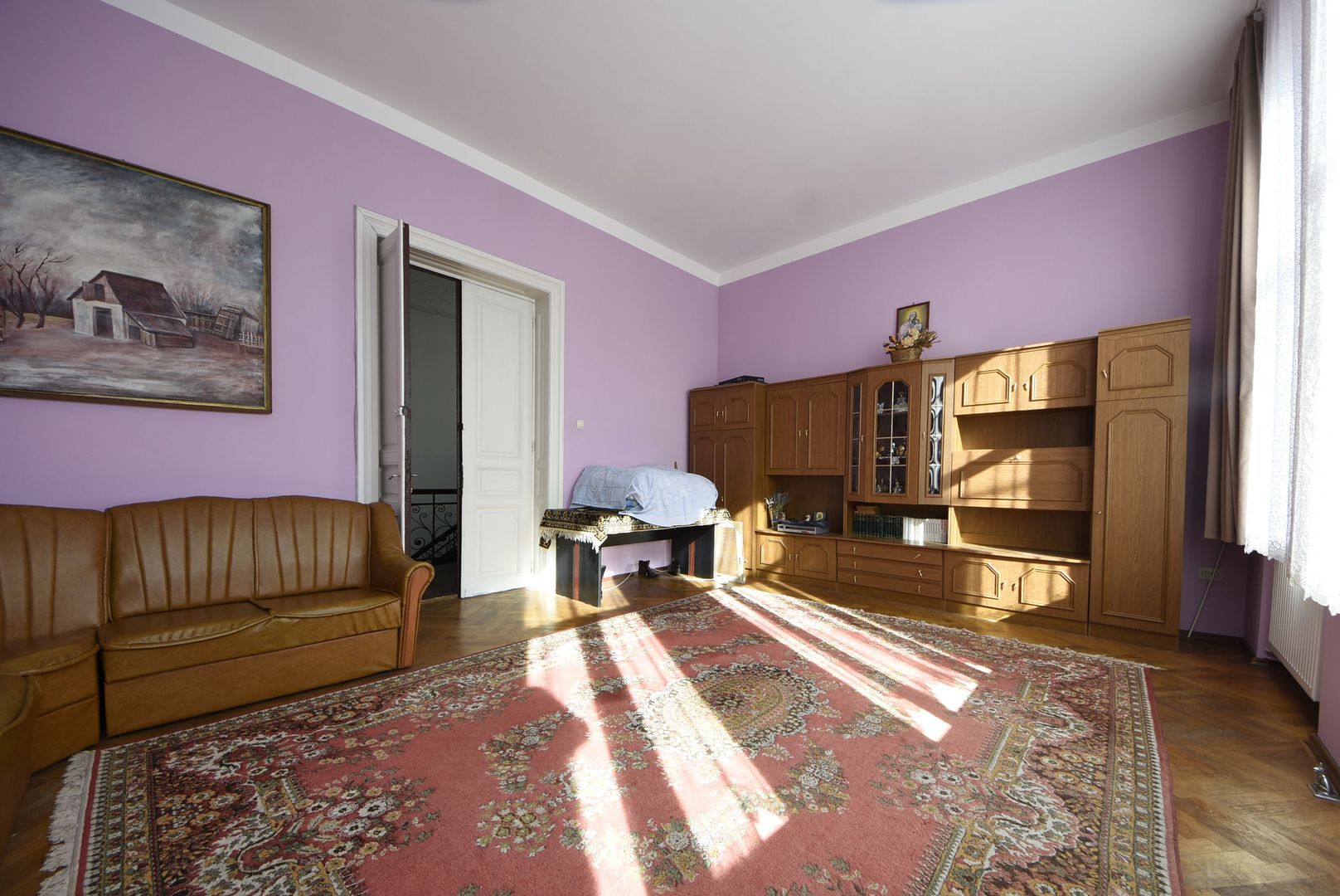 Zona Cismigiu apartament 4 camere decomandat in vila