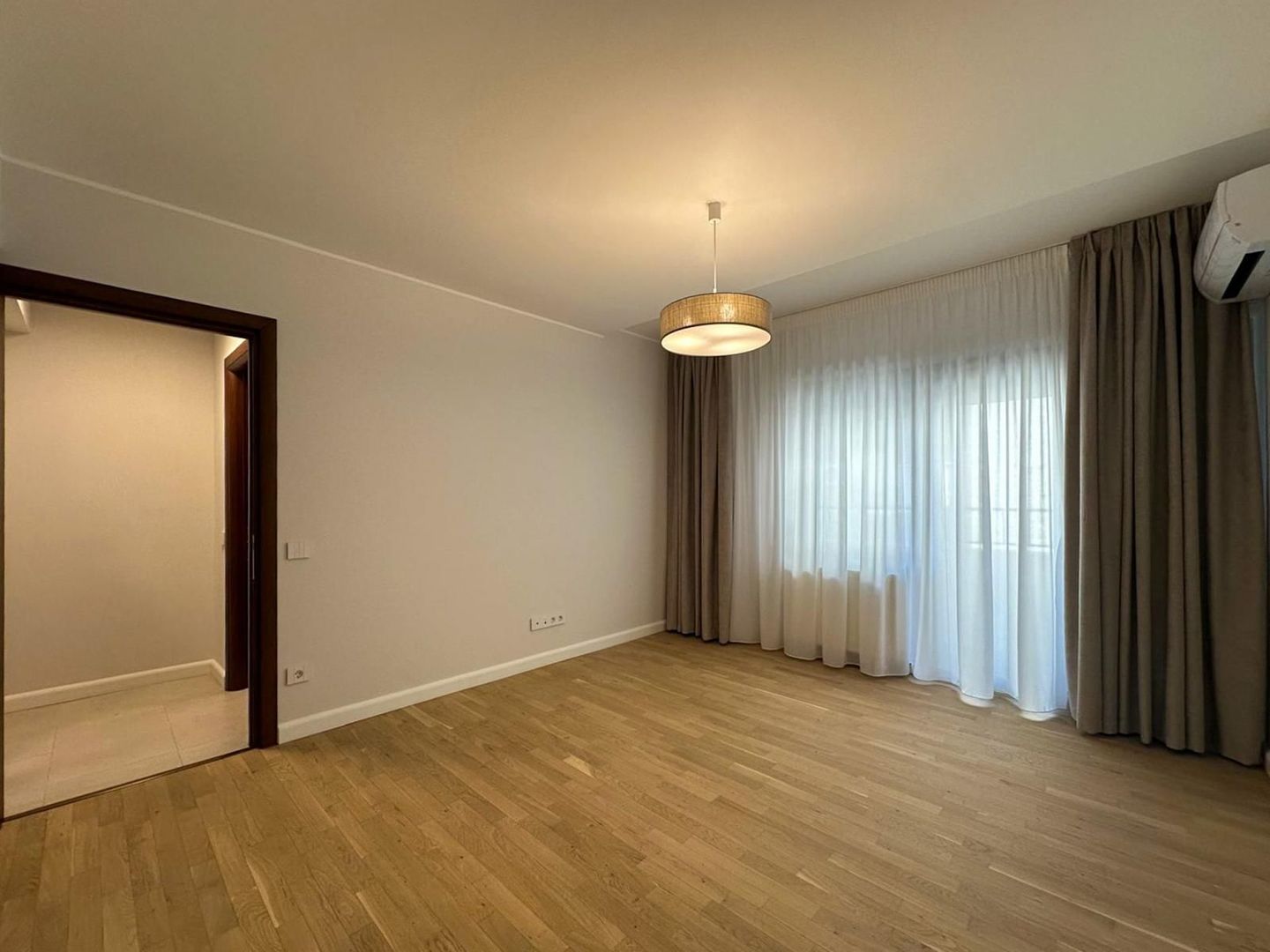 4 room Apartment for rent, Kiseleff area
