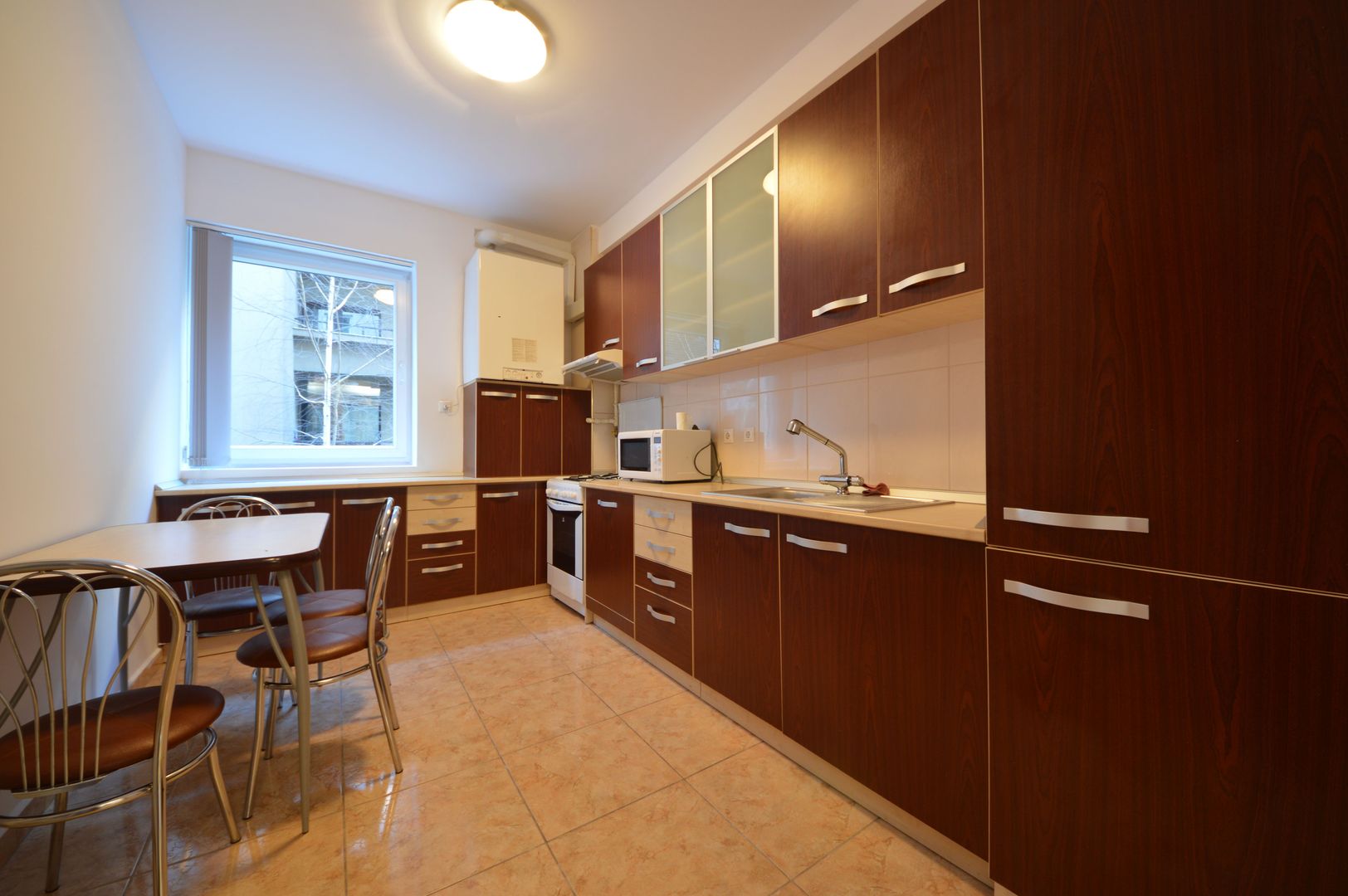 Apartament 4 camere de închiriat în zona Herastrau