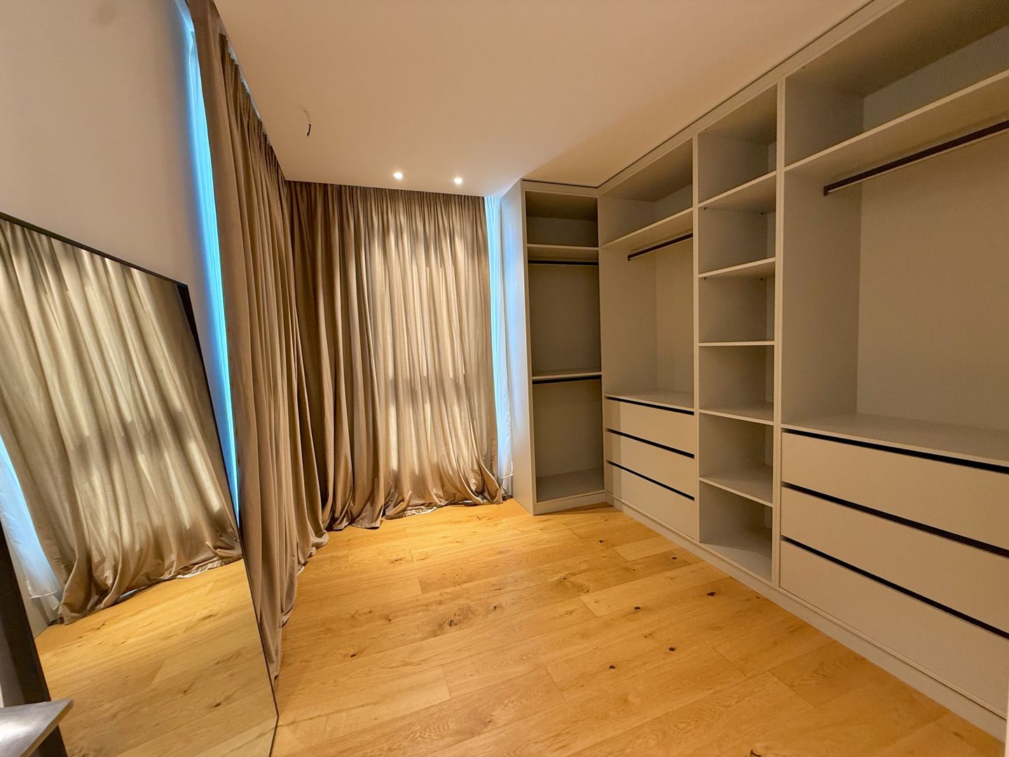 Vila moderna deosebita in Mogosoaia | Eleganta | Confort si spatiu