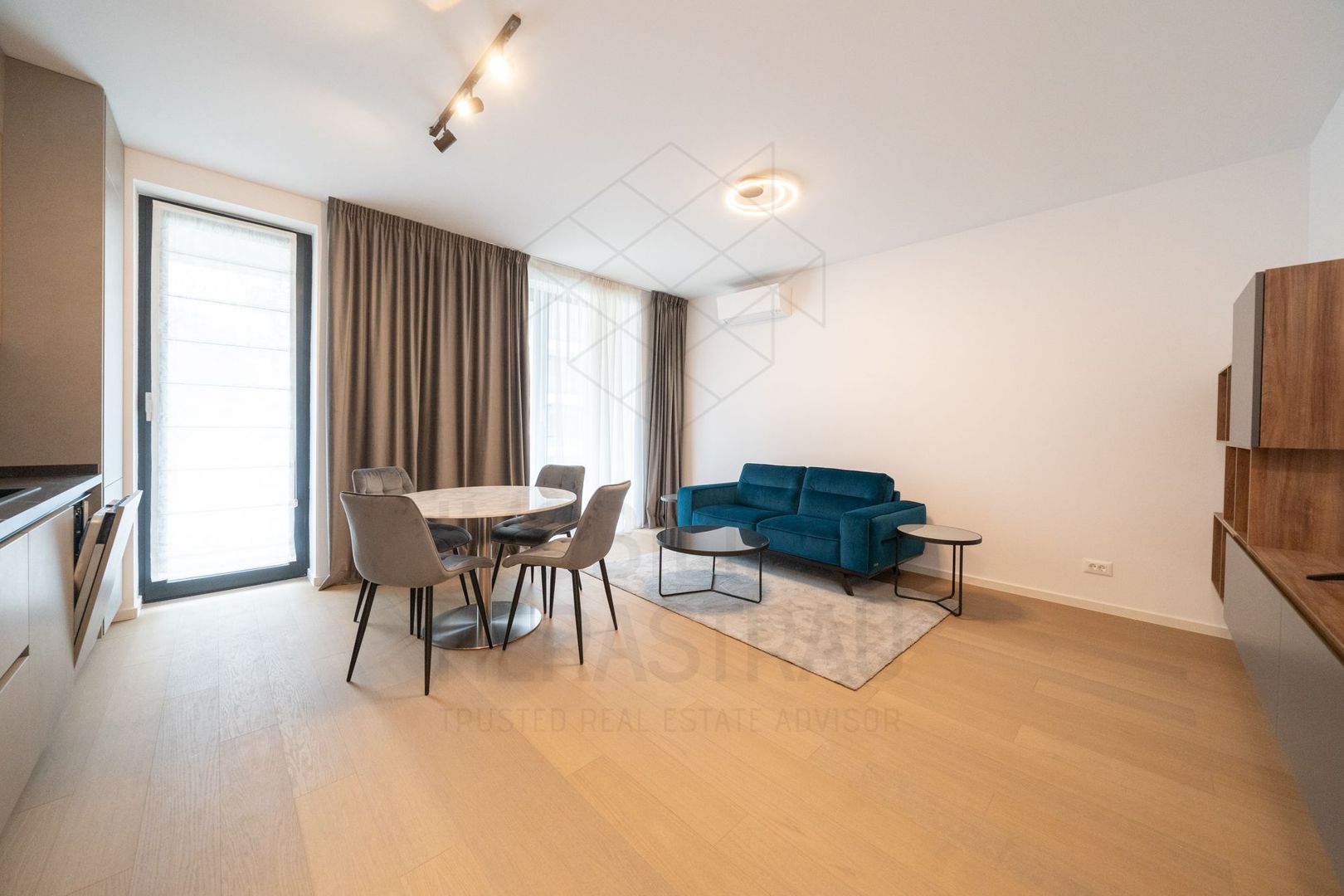 The Ivy | 2 camere spatioase, terasa | Mobilat complet