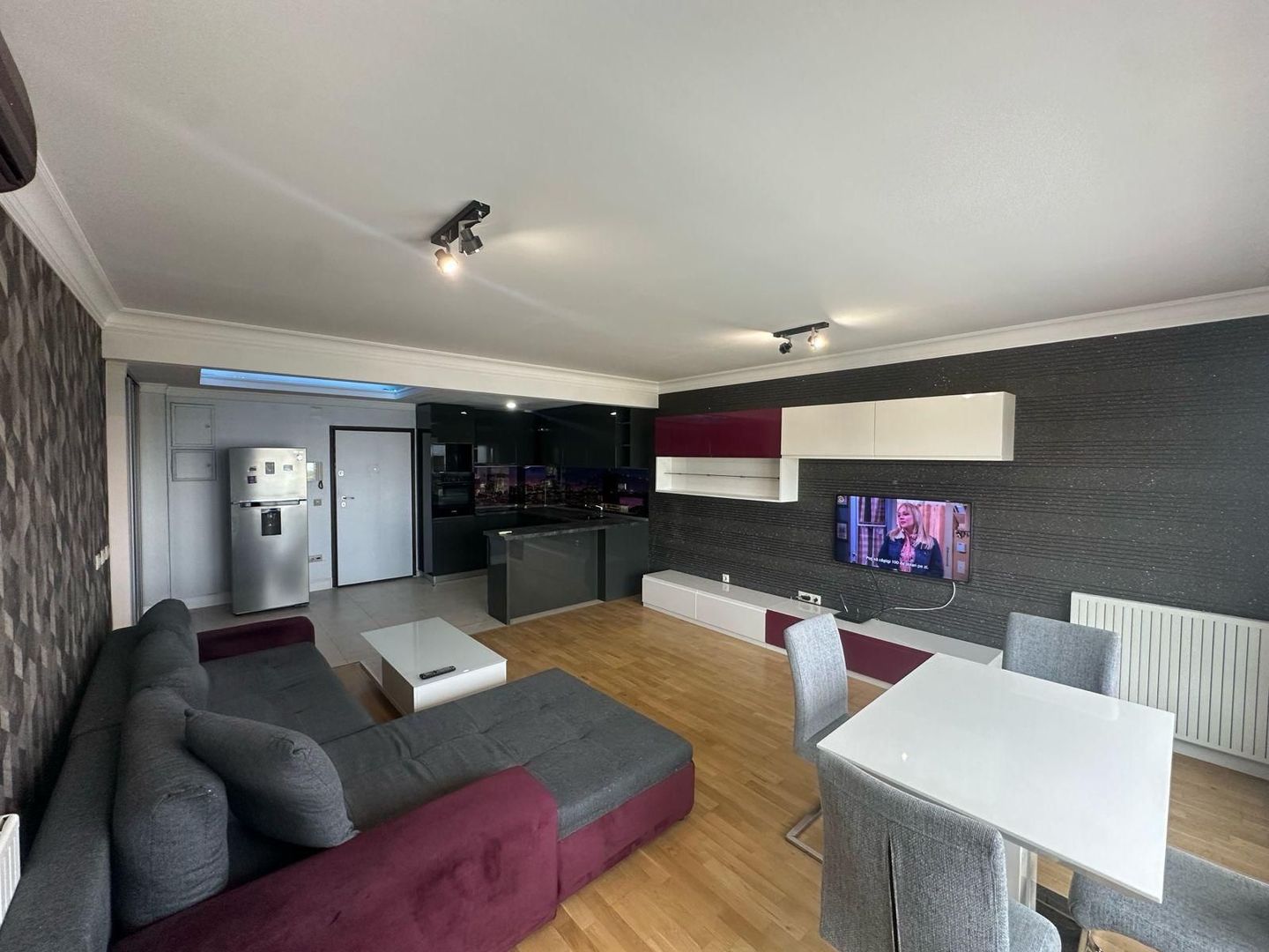 Apartament cu 2 camere de vânzare în zona Barbu Vacarescu