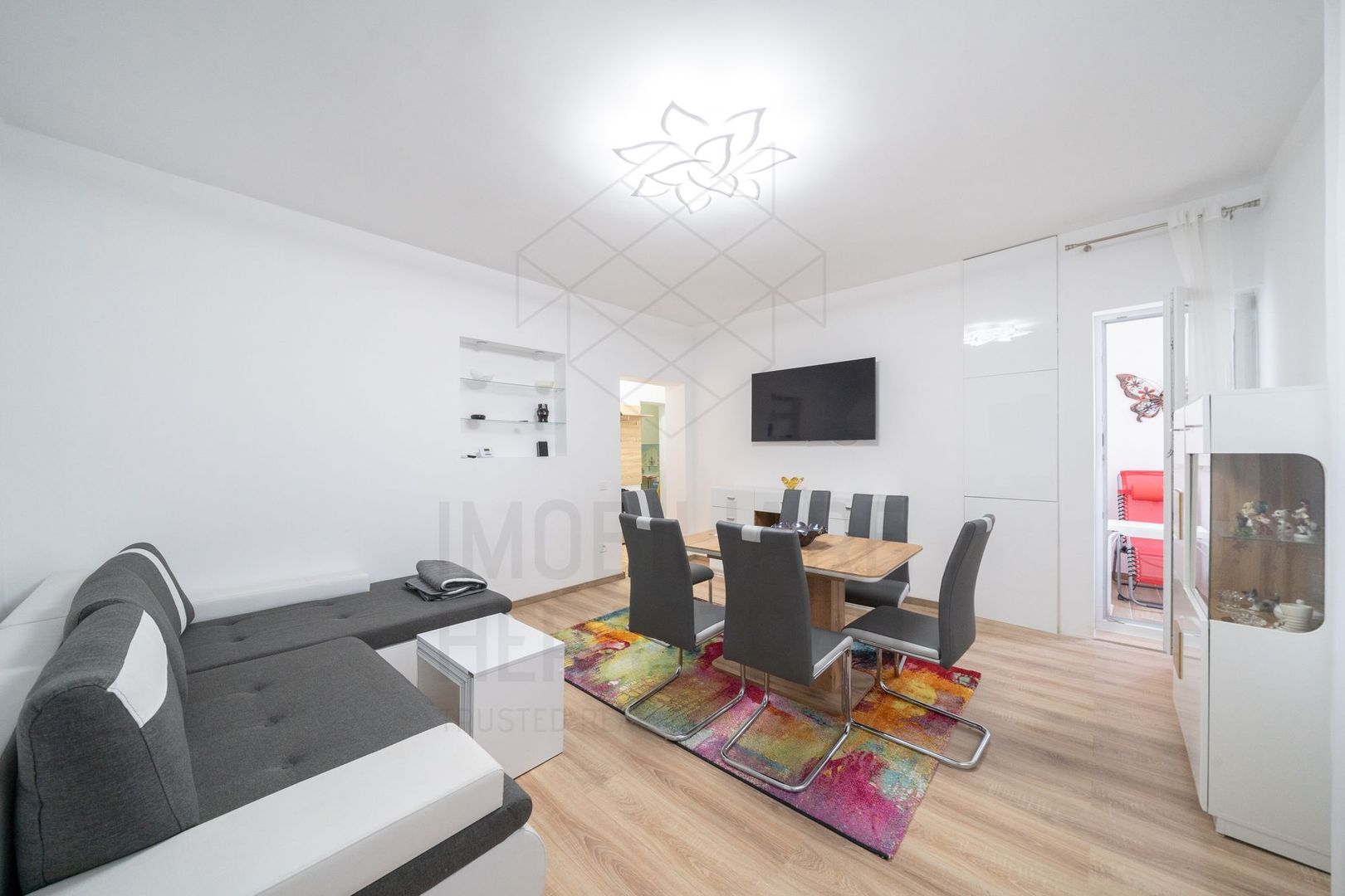 Renovatio Suite  | Apartament cochet | Garaj individual