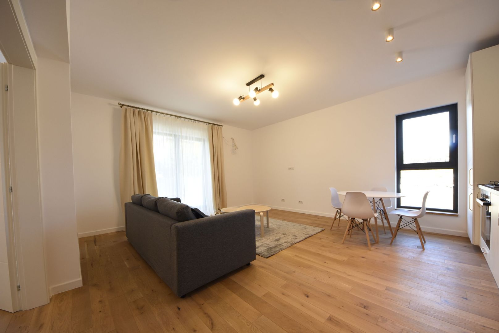 Apartament 3 camere de inchiriat Jandarmeriei