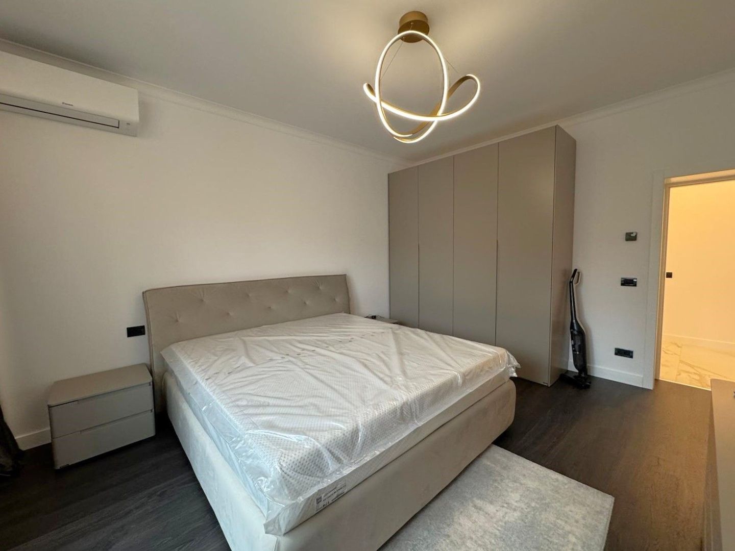 Apartament 3 Camere Radu Beller – Vedere spre parc