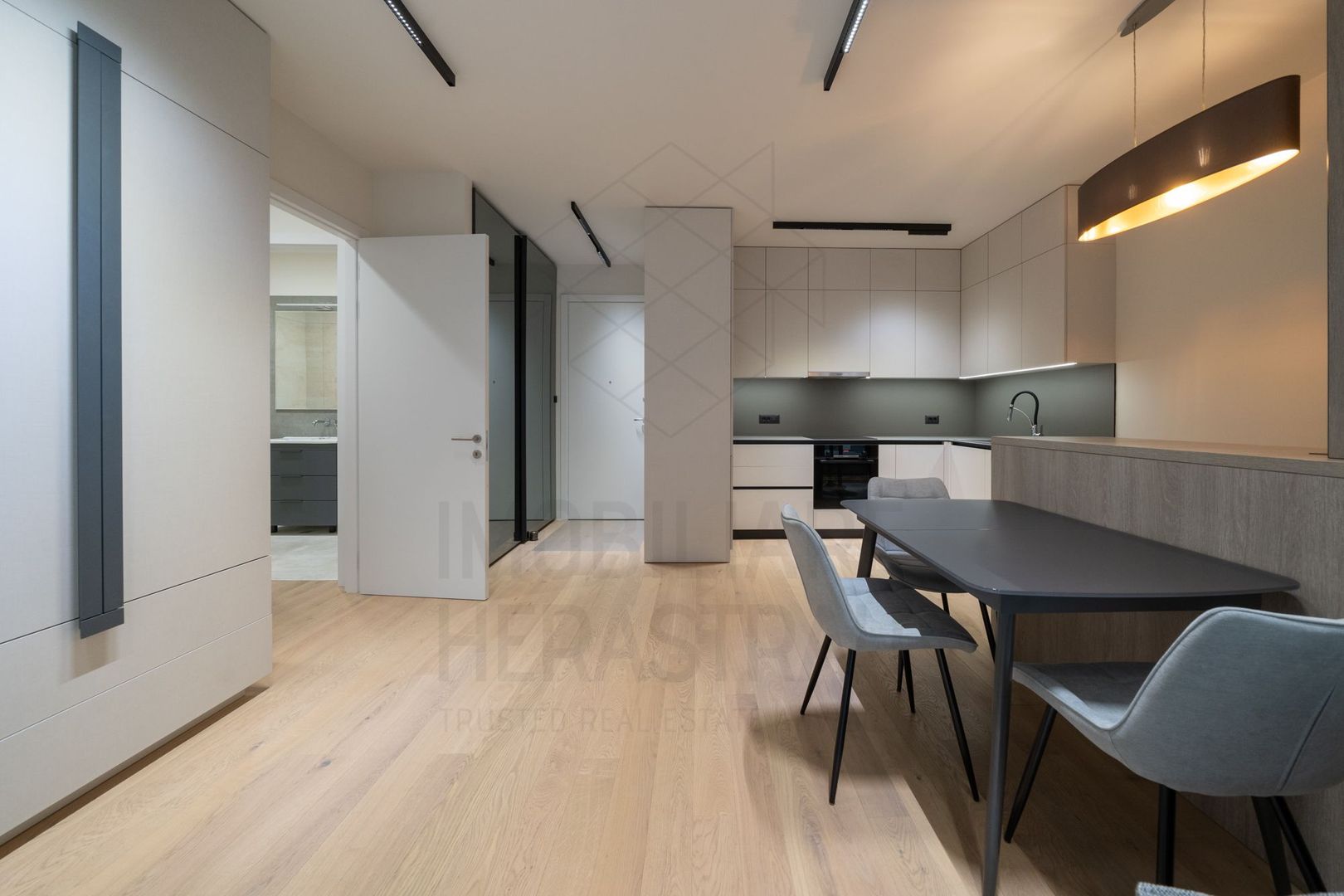 2 room Apartment for sale, Herastrau area