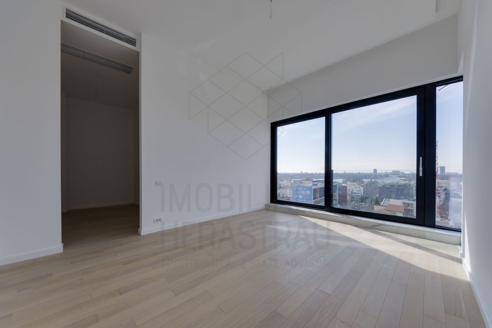 5 room Apartment for sale, Herastrau area