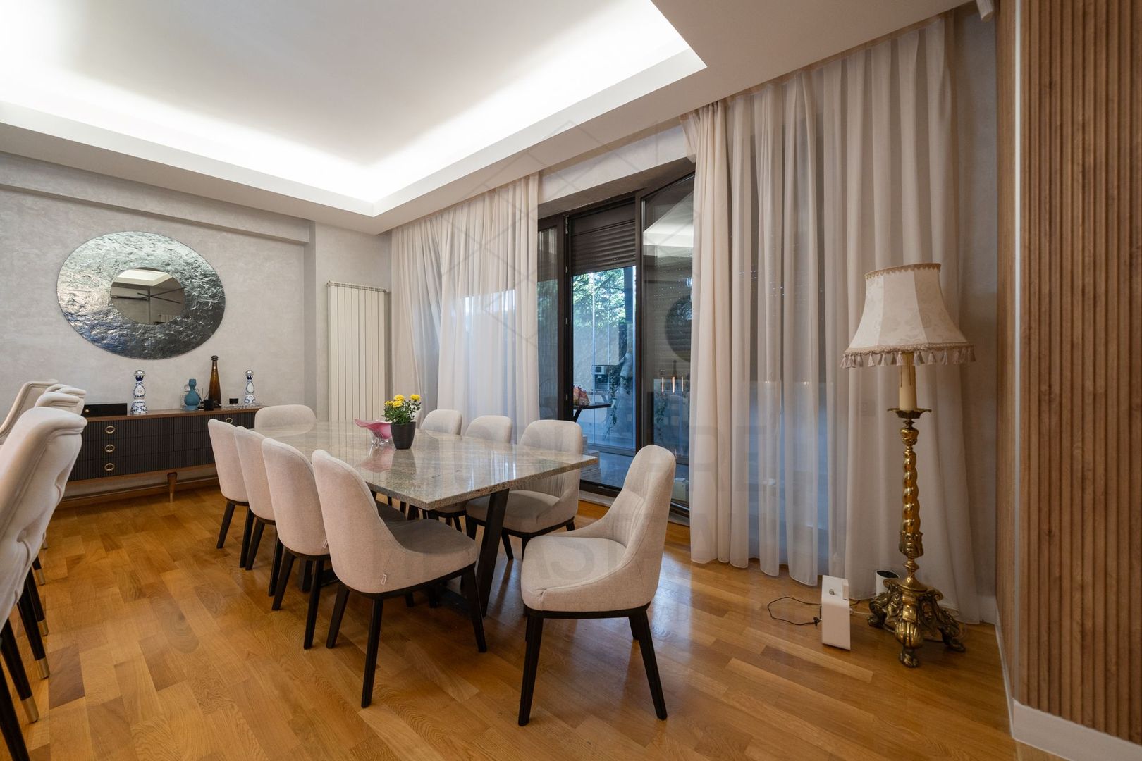 Garden Suite | Apartament superb cu terasa si gradina | 2 locuri de parcare