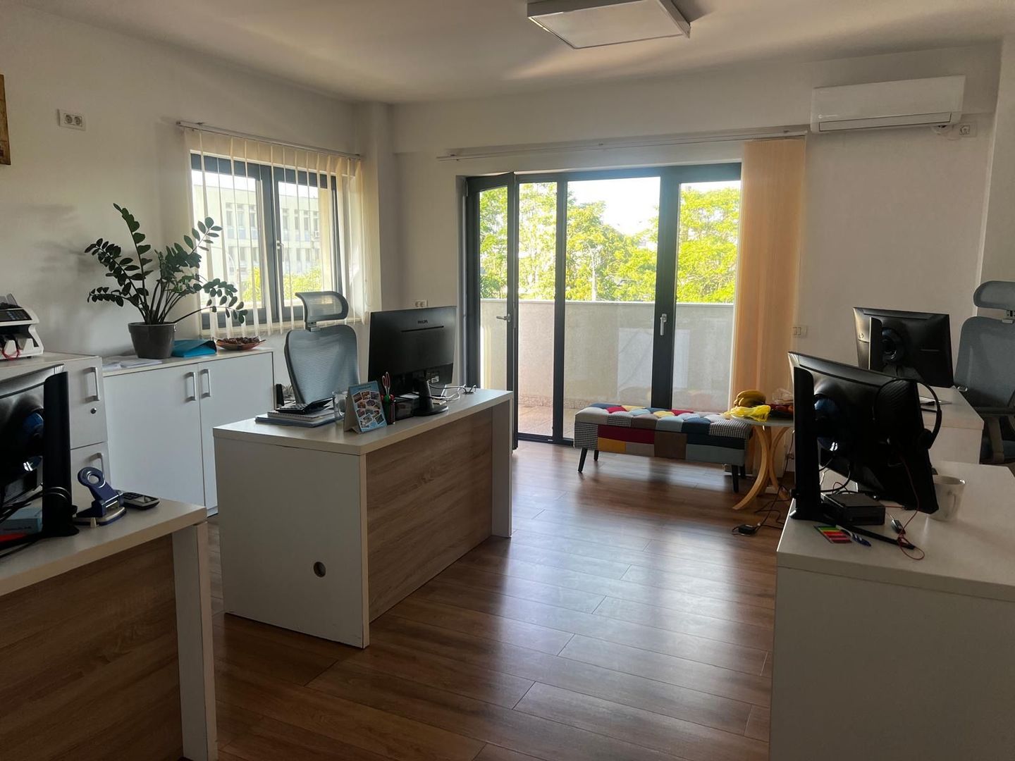 Clădire Boutique de Birouri | S+P+4E | Lift