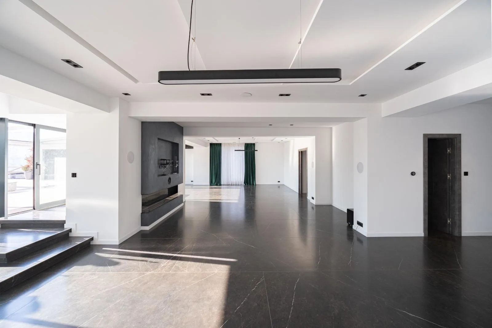 Laguna Residence | 4 Bedroom Luxury Penthouse with stunning View