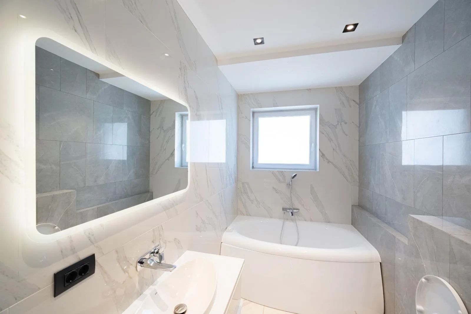 Laguna Residence | 4 Bedroom Luxury Penthouse with stunning View