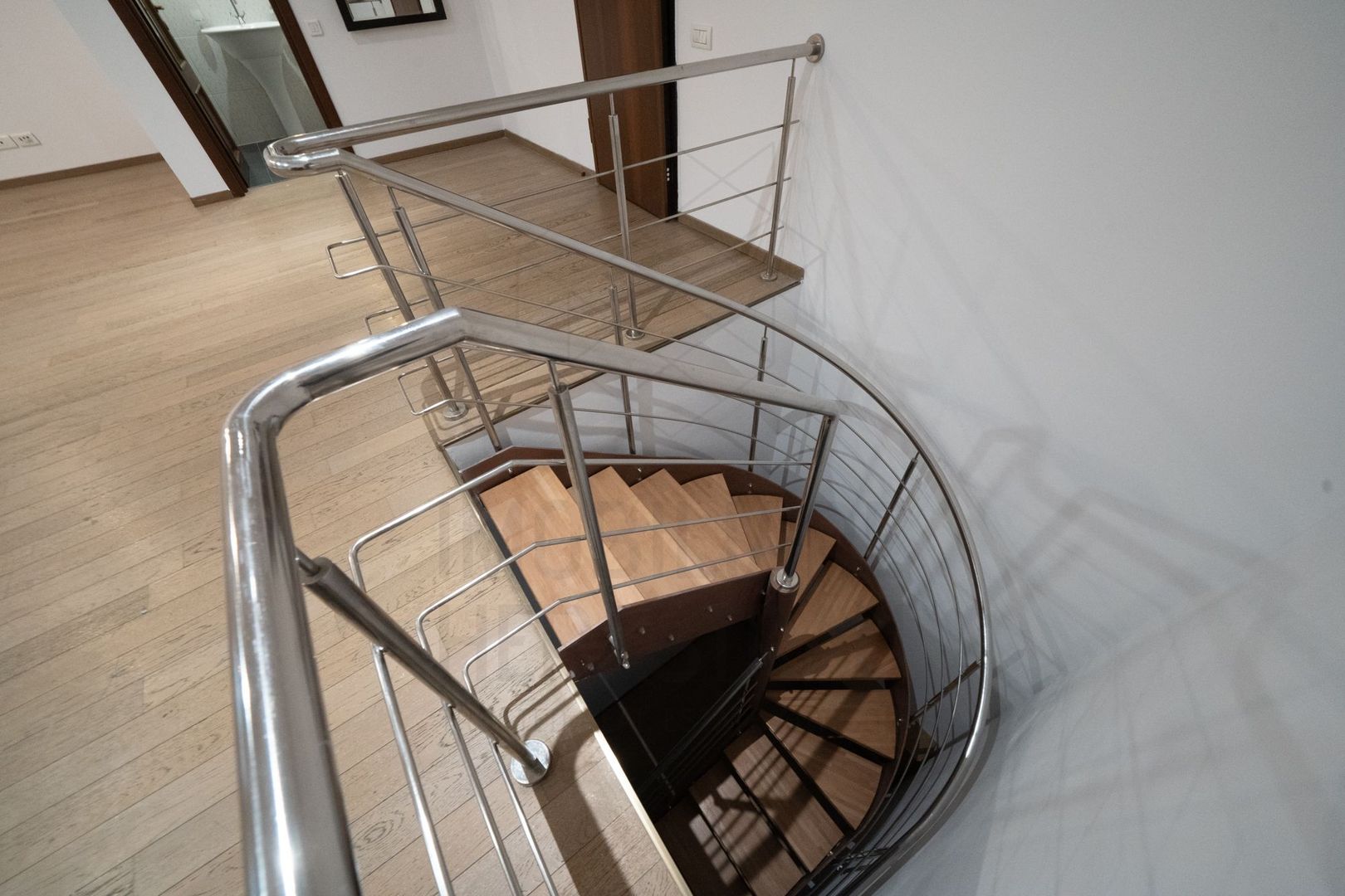 RIKYU Residence – Duplex 4 camere langa Parc Herastrau