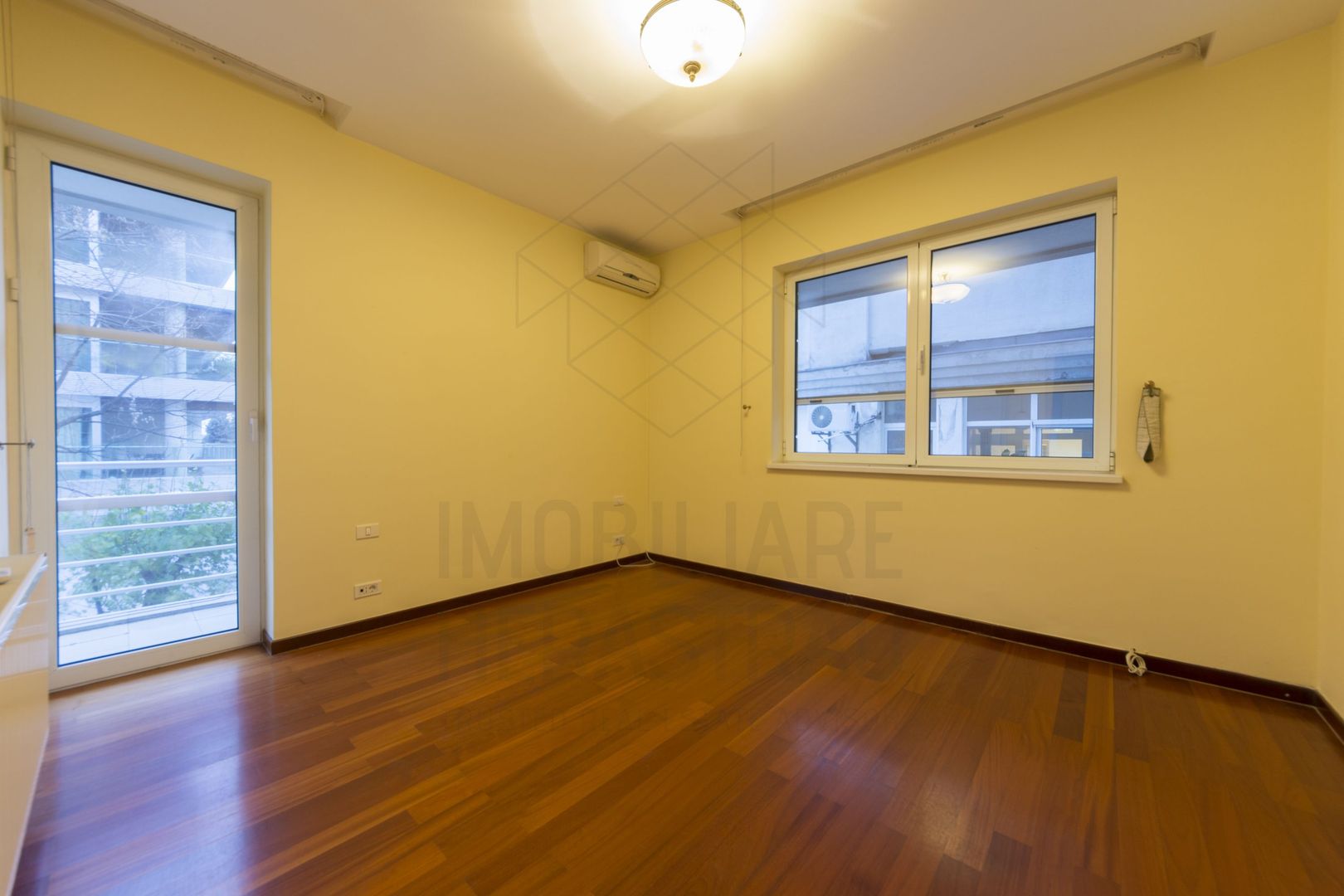 4 room Apartment for rent, Primaverii area