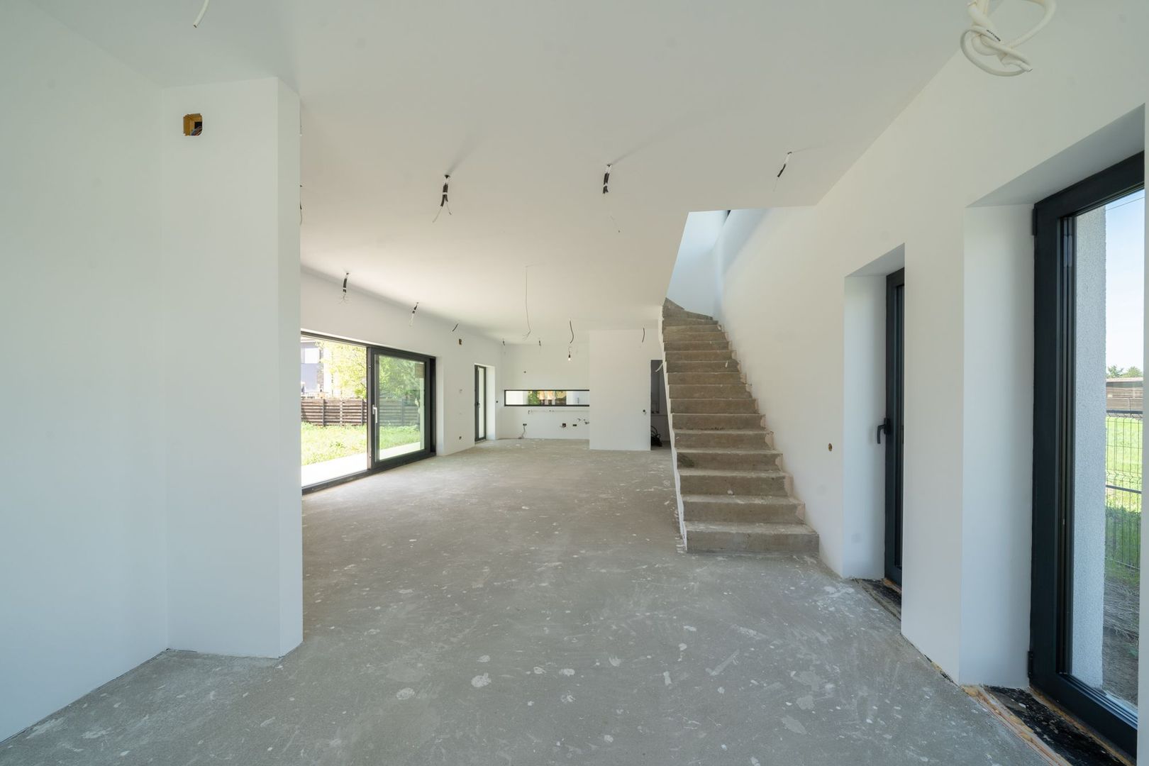 Vilă modernă în Corbeanca | Construcție solidă, 3 dormitoare + birou