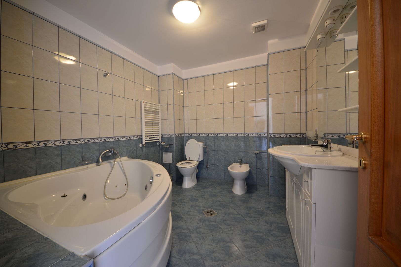 4 room Apartment for rent, Herastrau area