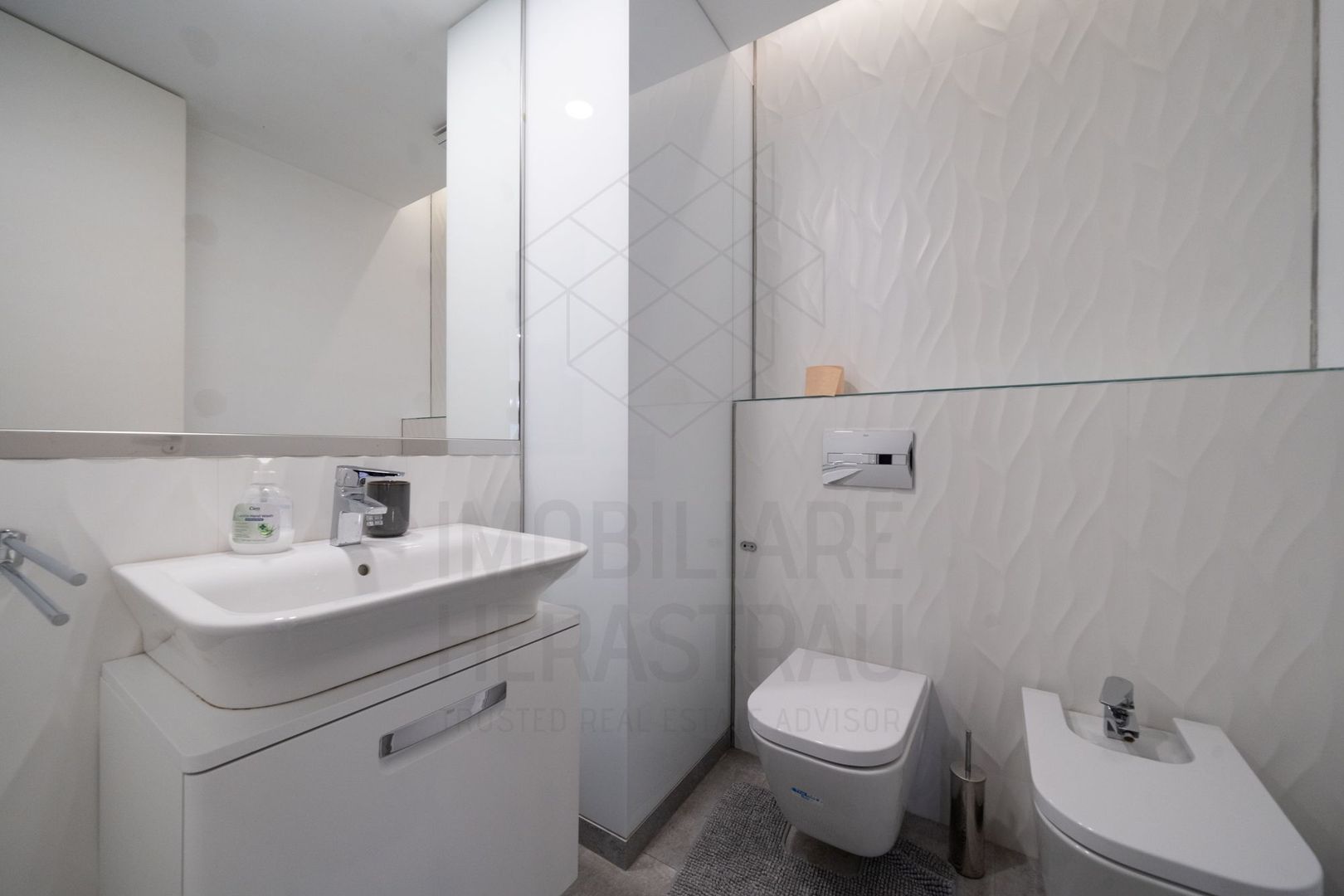 Cortina Residence | Luxury one bedroom for rent