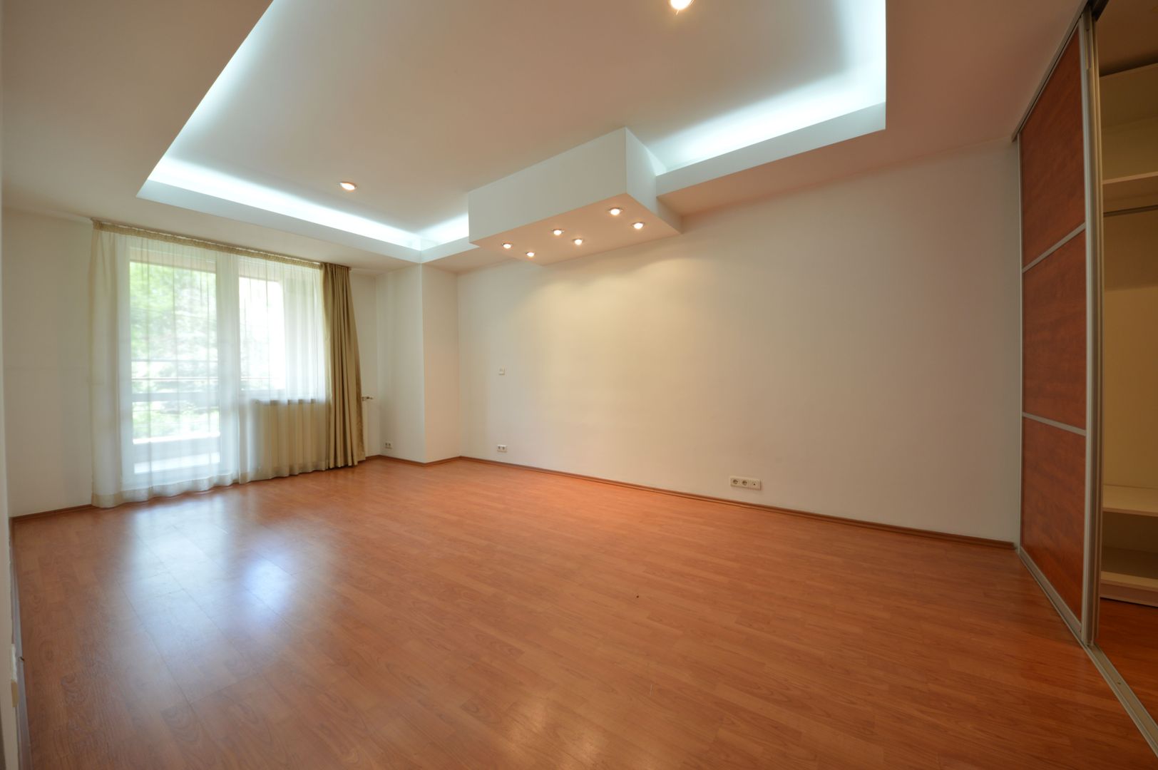 Apartament 3 camere, parcare, Herastrau Parc