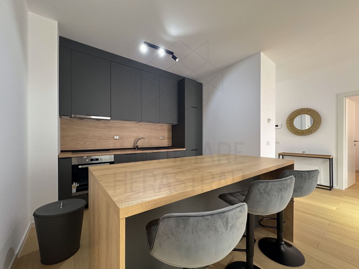 The Ivy | 2 camere spatioase, terasa | Mobilat complet
