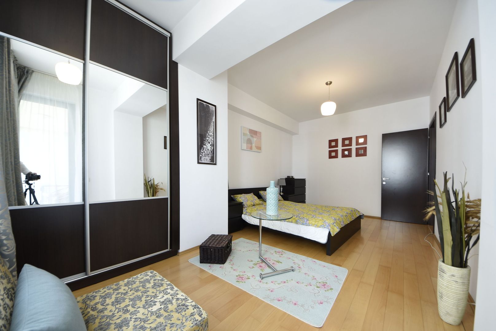 North Area Lake View  | Loc parcare | Boxa