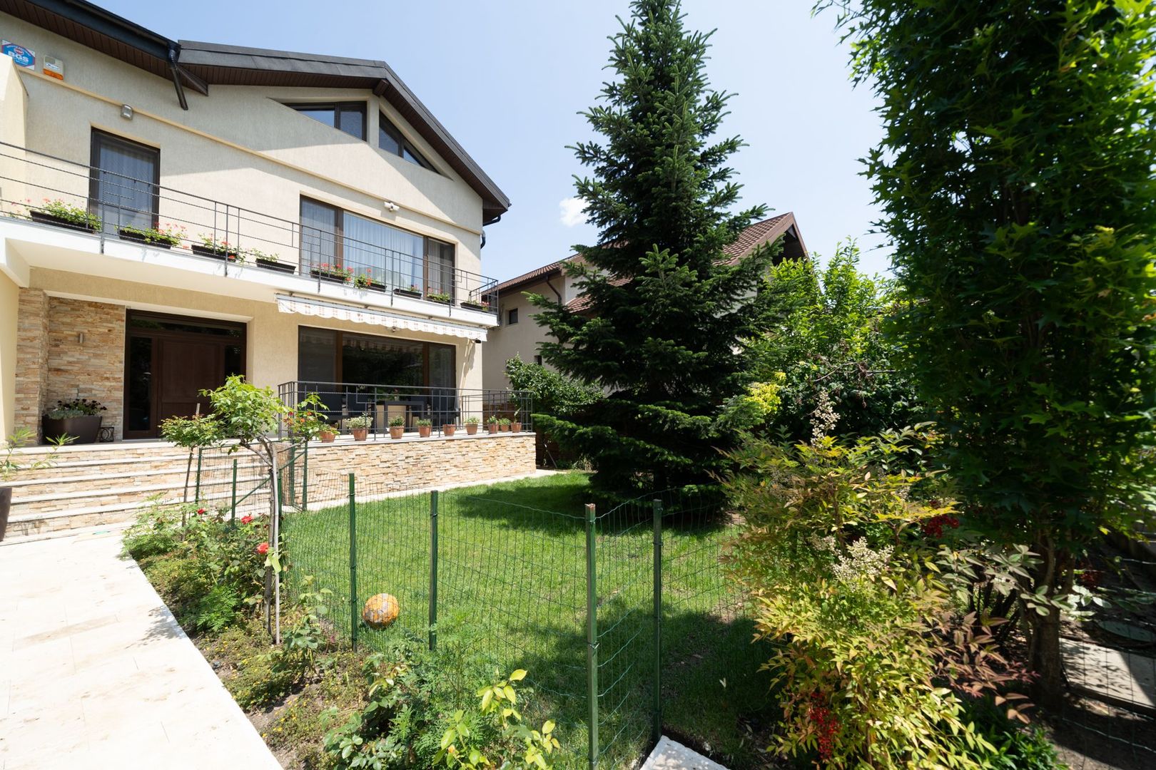 Vila Duplex Titan | Codrii Neamțului | Lângă Parc Titanel