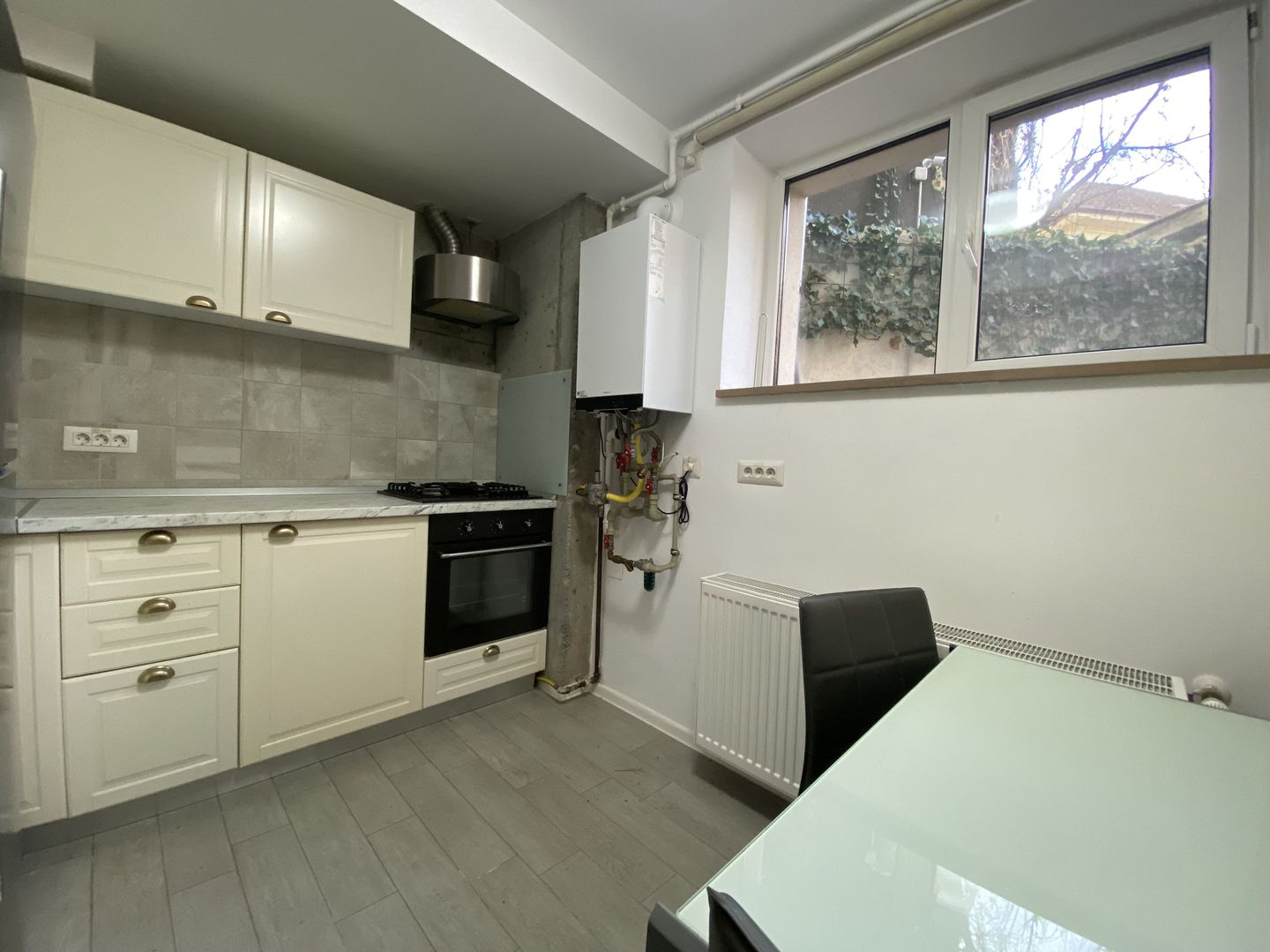 Apartament in vila , demisol , 3 camere de inchiriat | Zona Kiseleff