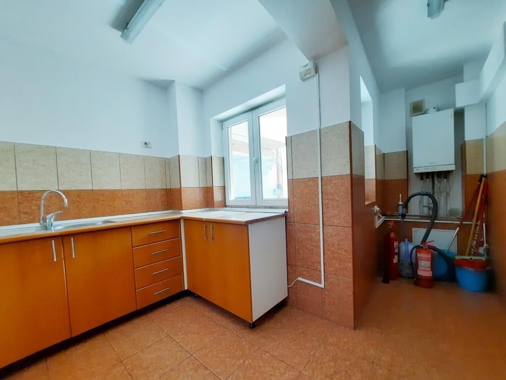 Stefan cel Mare Duplex 4 camere curte interioara Spatiu Birouri/Rezidential