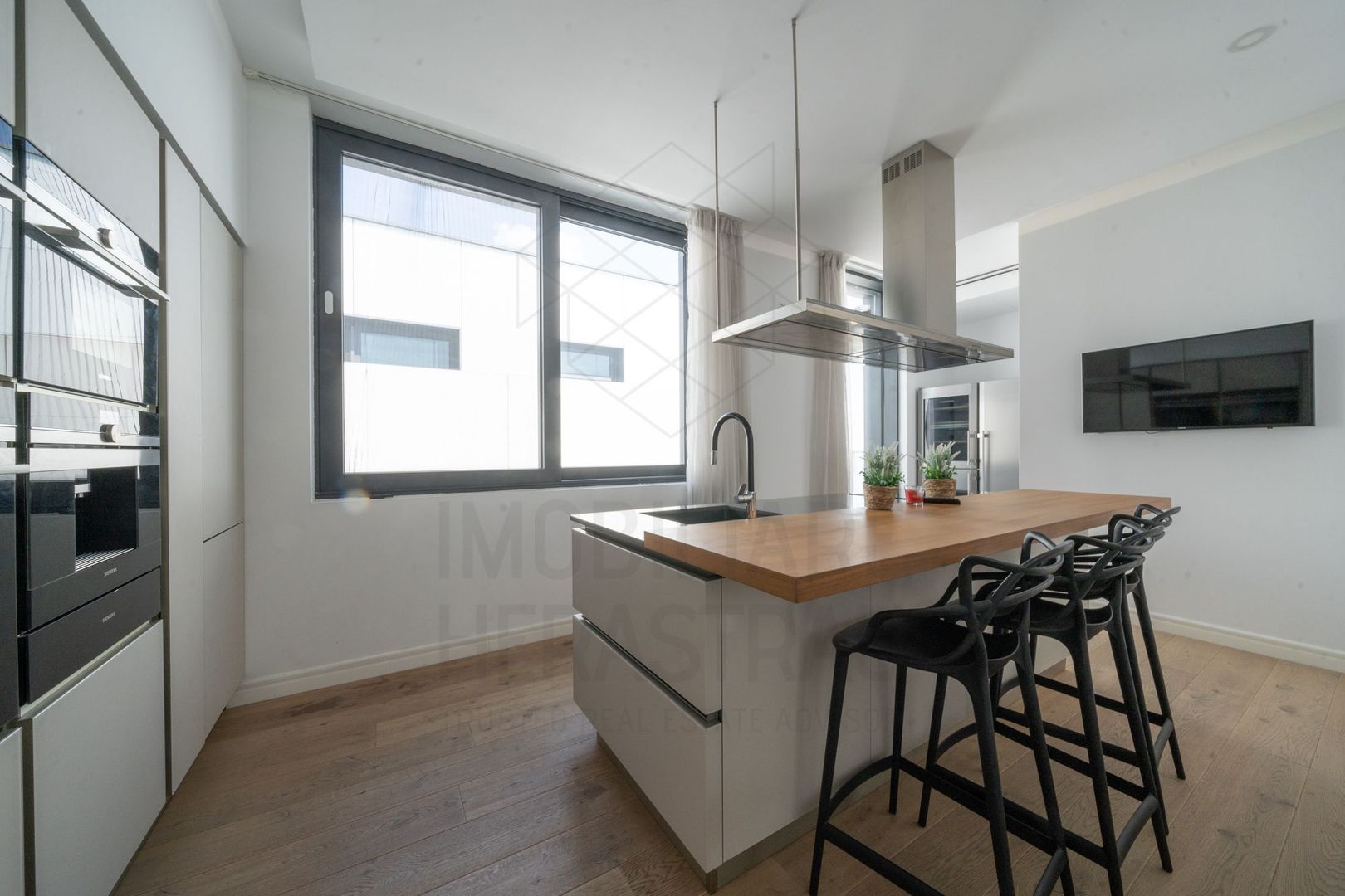 Cortina Residence | Luxury Penthouse | For Rent