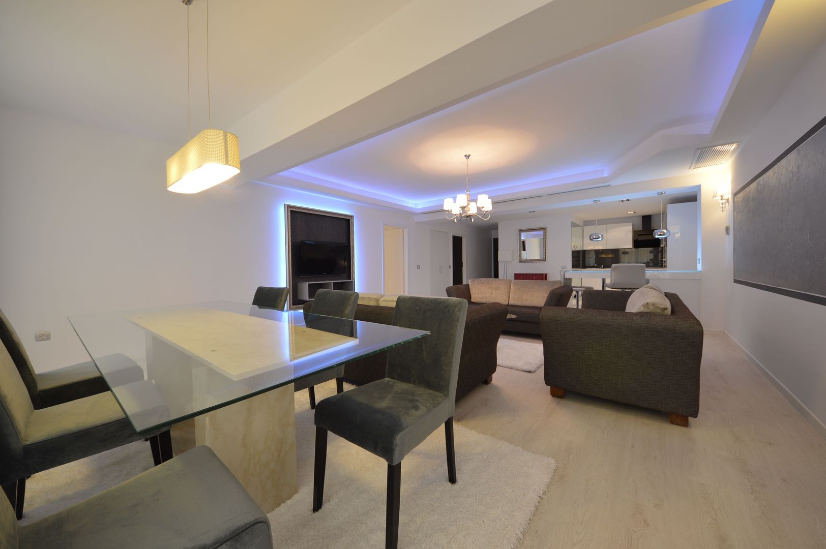 Spatios,complet renovat,mobilat lux,parcare