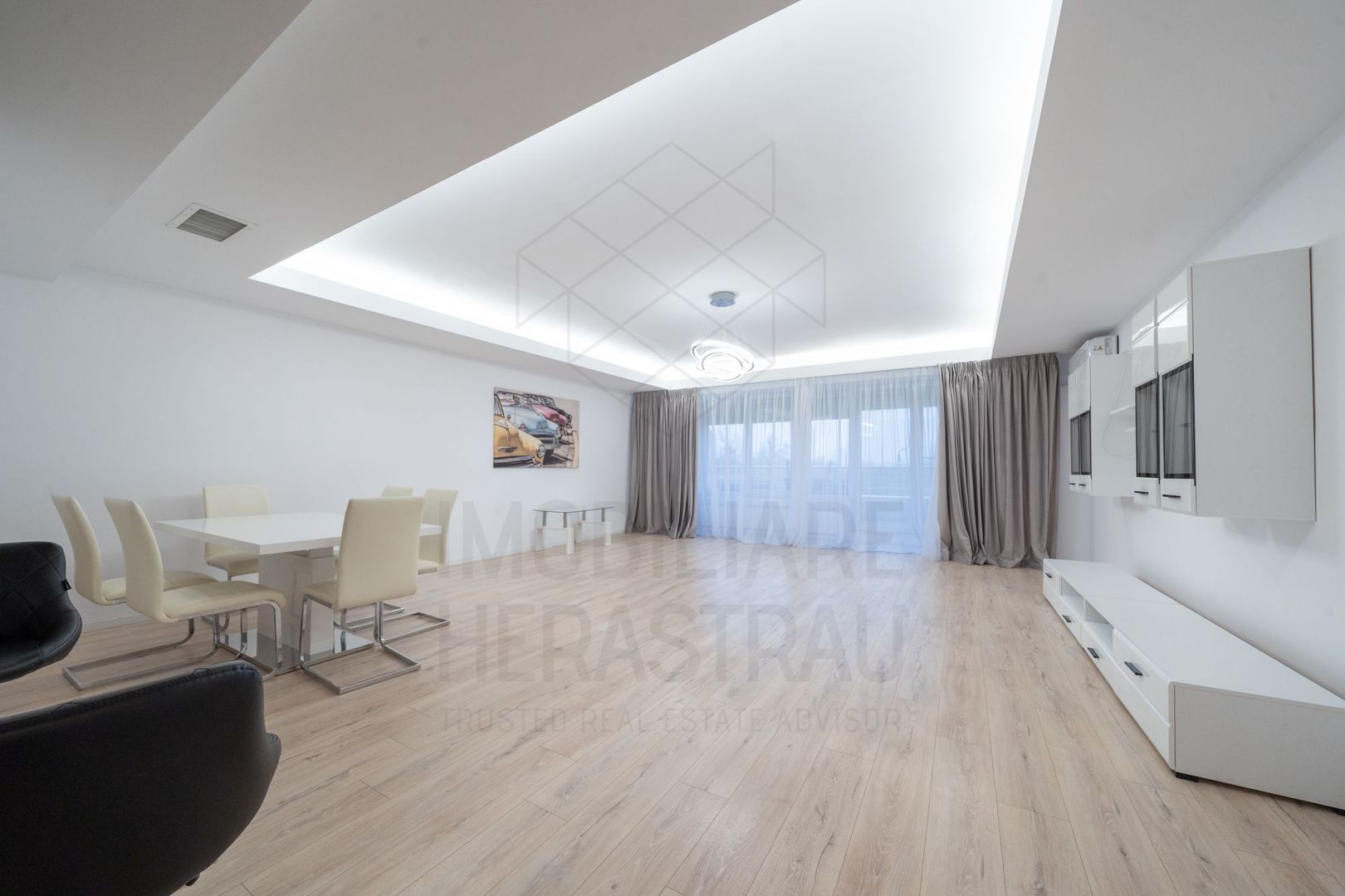 4 camere superbe in prima linie Parc Herastrau