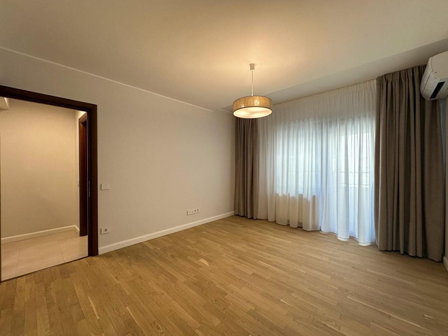 4 room Apartment for rent, Kiseleff area