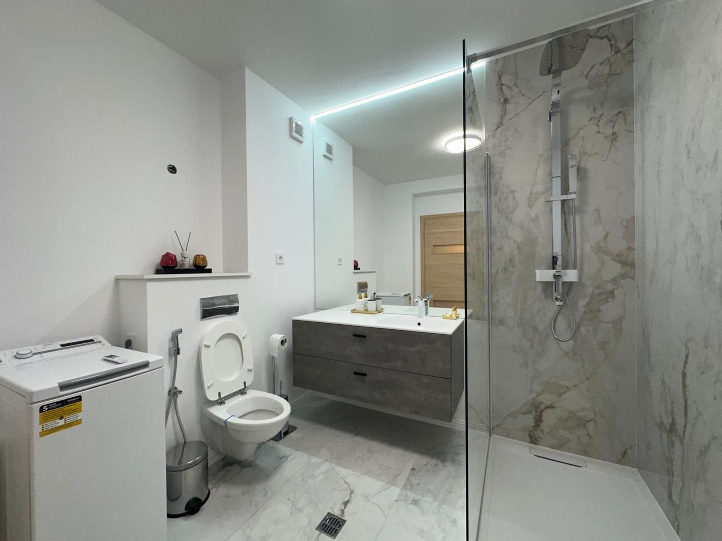 Mazzini Suite | Design modern,finisaje lux,loc parcare,Herastrau