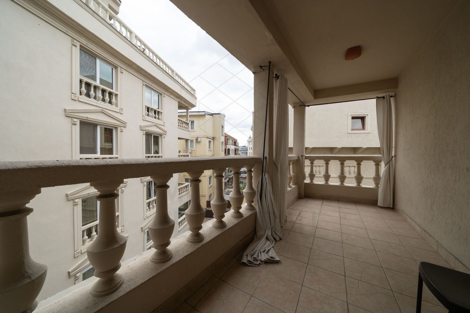 4 room Apartment for sale, Herastrau area