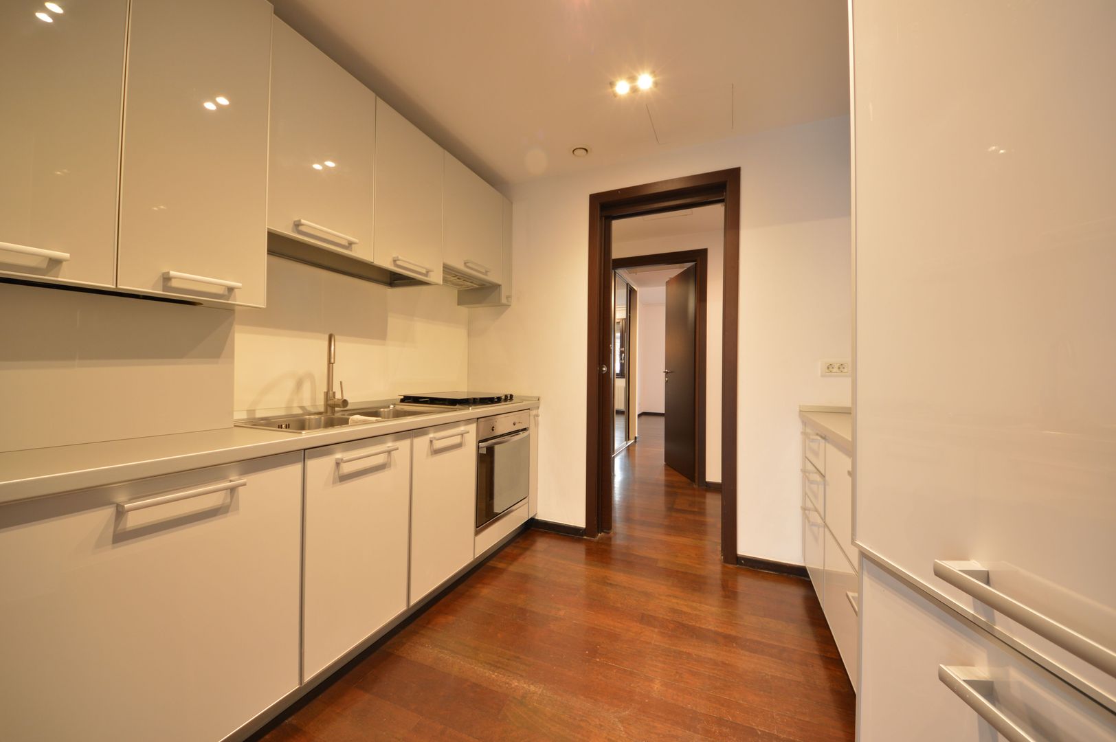 4 room Apartment for rent, Capitale area