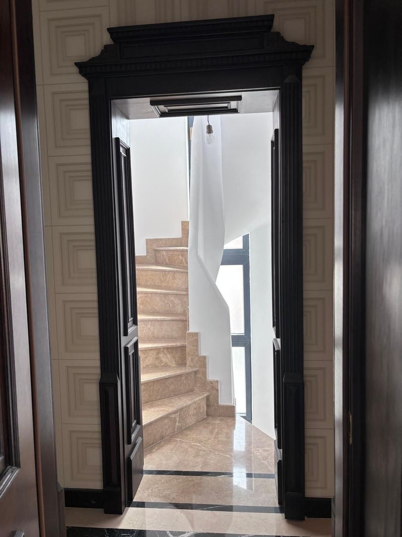 Vila neoclasica urbană | Palatul Parlamentului