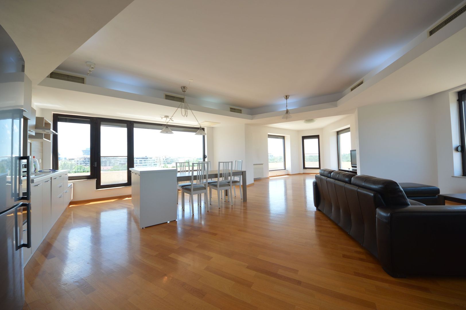 5 room Apartment, Herastrau area