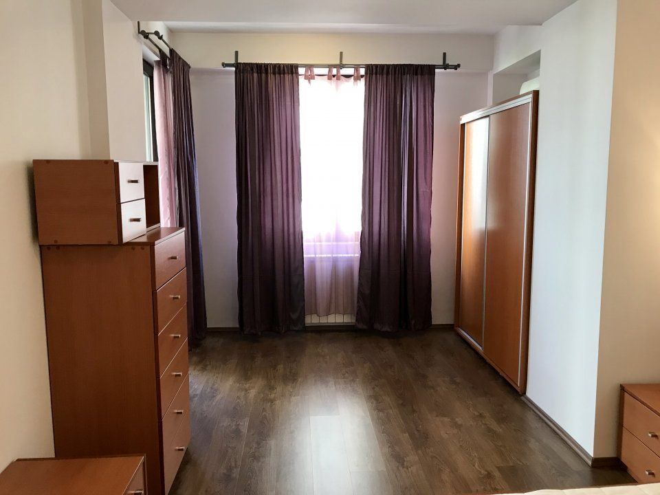 2 camere spre inchiriere in North Area Lake View