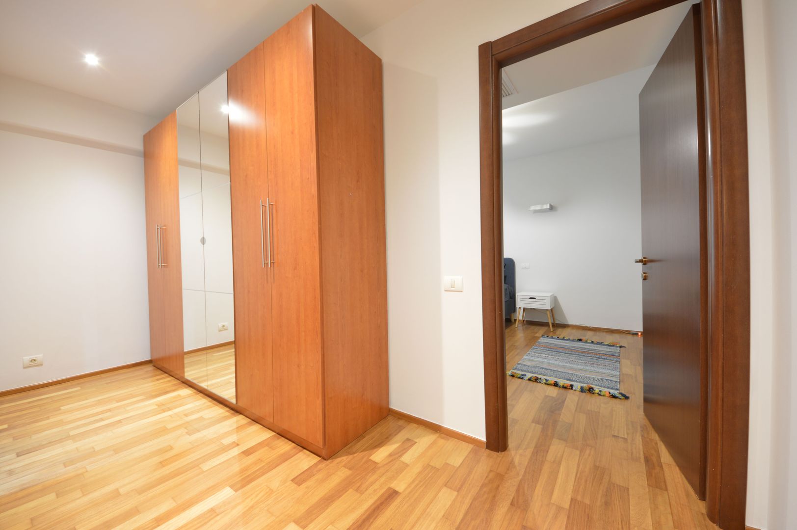 Barron Residence | Luxury 3 bedroom apartment on Nordului street