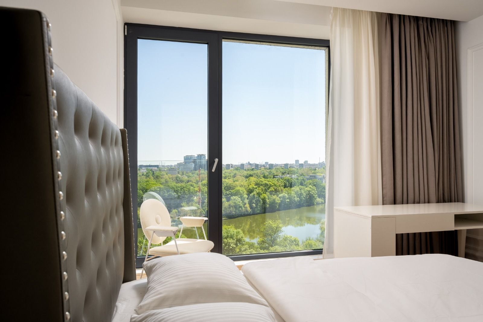 One Herăstrău Park | Apartament spectaculos | Vedere Lac | 2 locuri de parcare