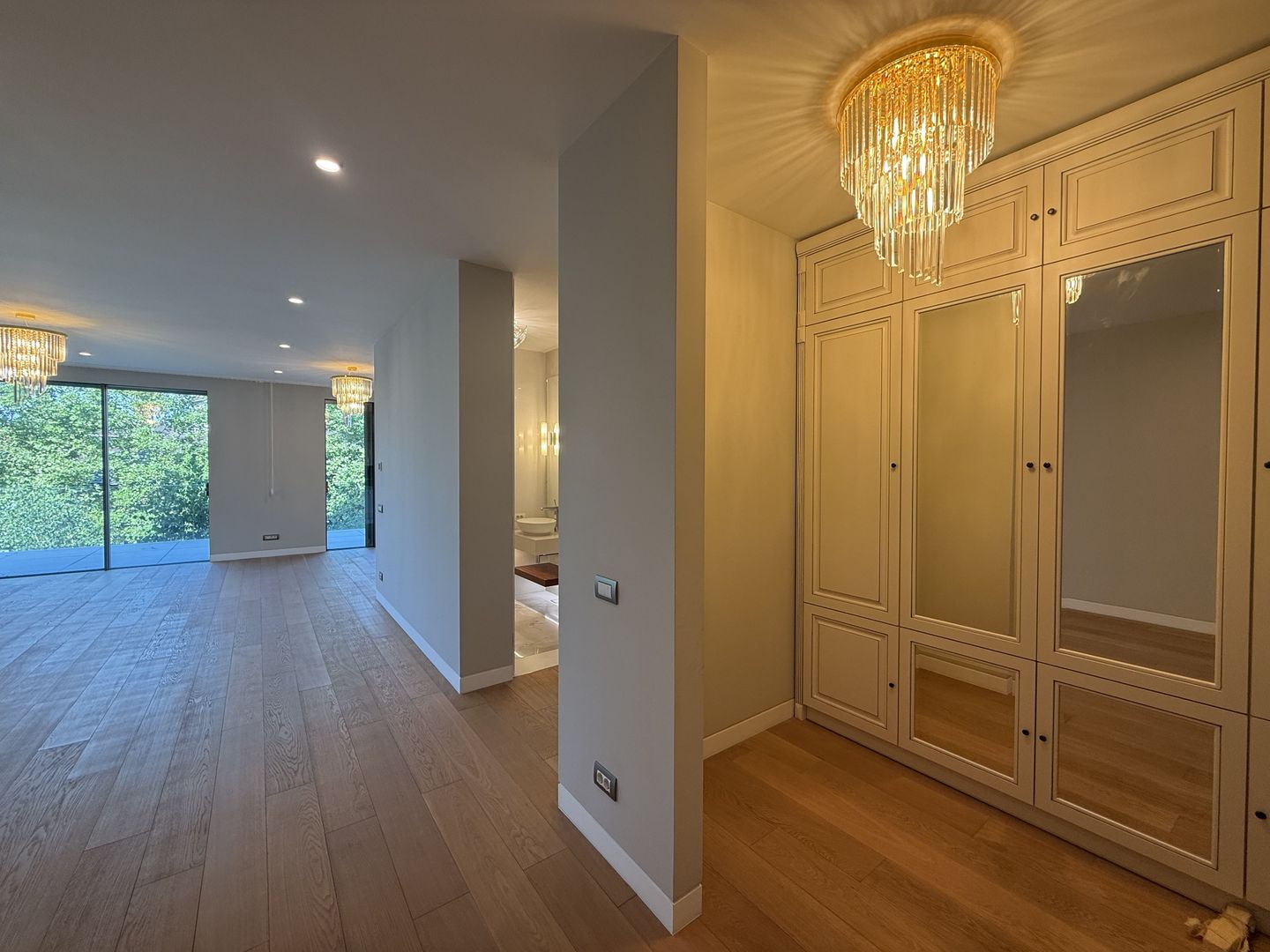 Apartament premium cu terasă, într-un imobil nou | Piața Dorobanți
