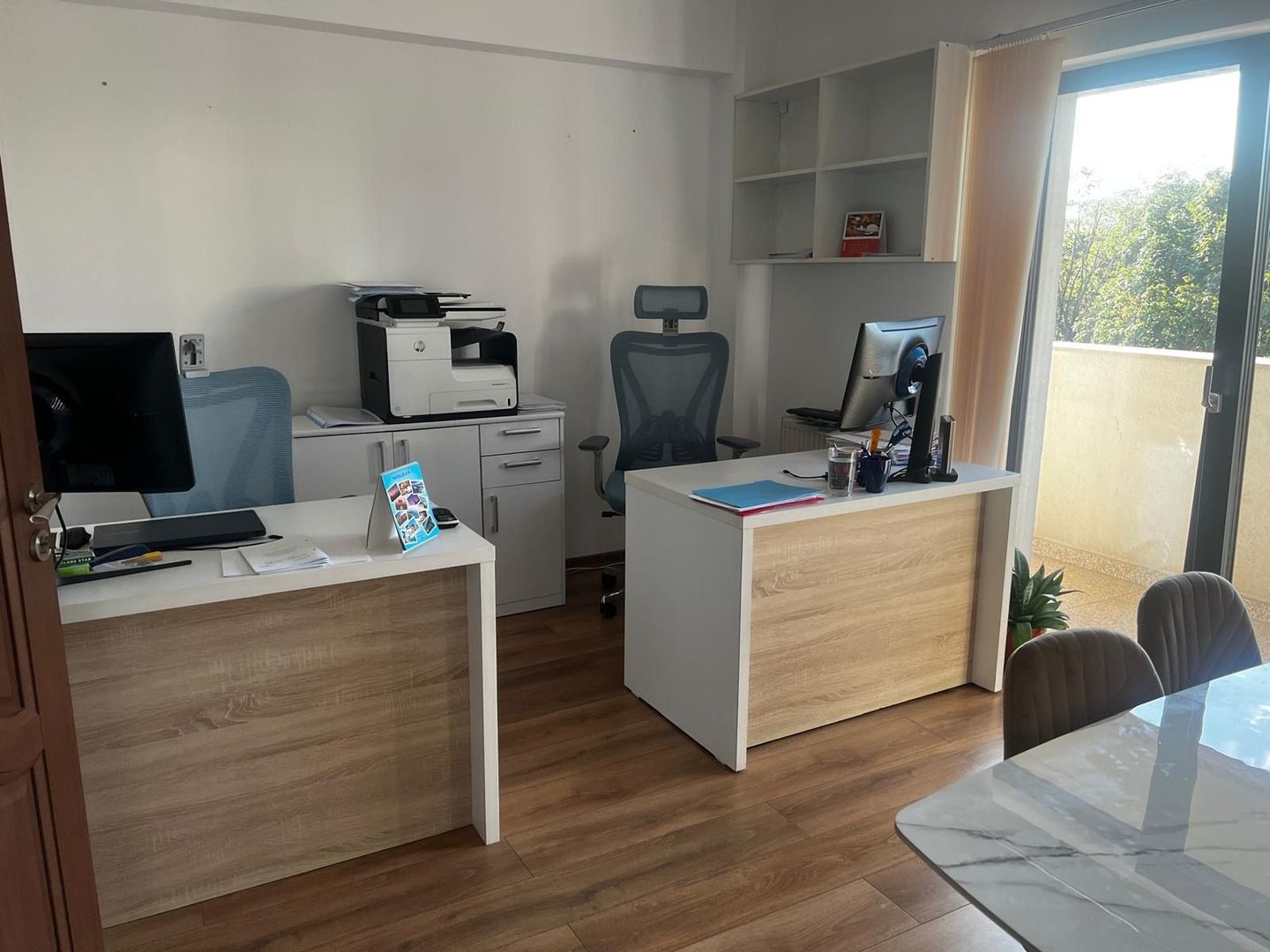 Clădire Boutique de Birouri | S+P+4E | Lift