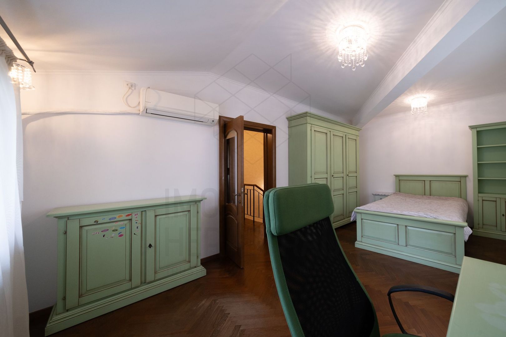 5 room House / Villa for sale, Herastrau area